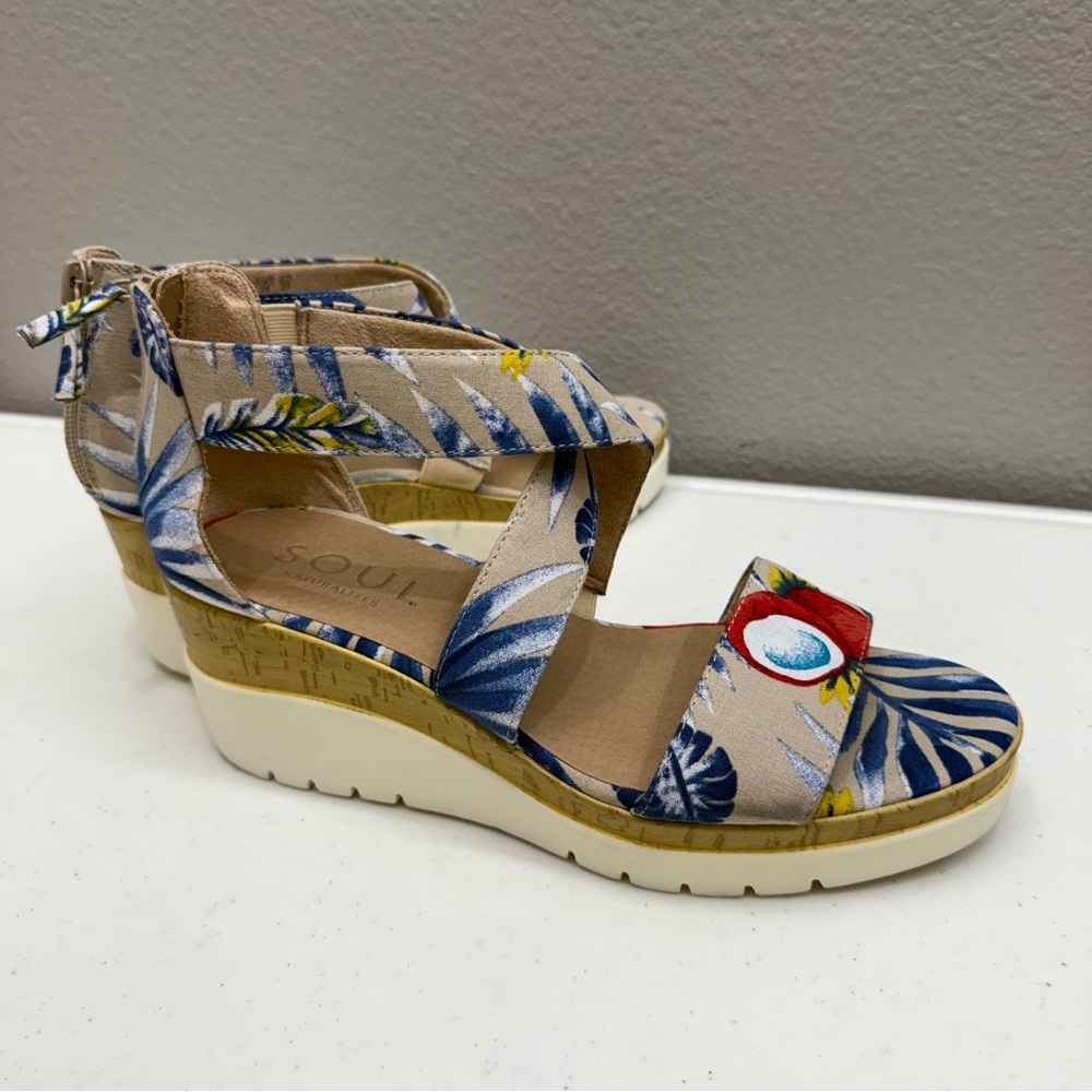 SOUL Naturalizer Goodtimes Crisscross Wedge Sandals Size 8 Tropical Blue Floral - Picture 6 of 10